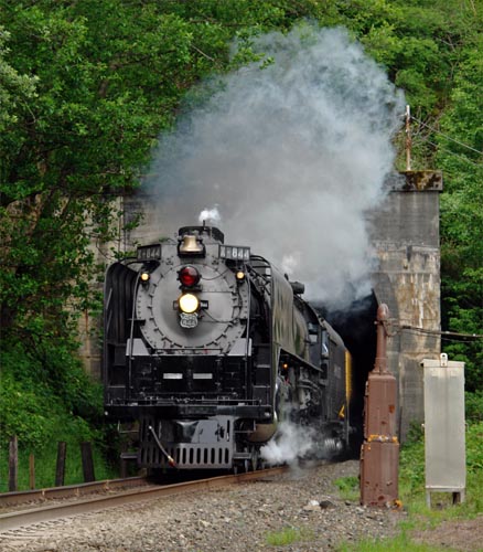 Union Pacific 844 (UP844) exits tunnel